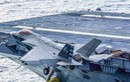 F-35C trượt đường băng, treo "lủng lẳng" ở mạn tàu sân bay Eisenhower