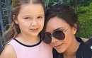 Victoria Beckham chia sẻ video Harper đọc thư khiến dân mạng thích thú