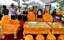 Chiêm ngưỡng bộ bàn ghế đá quý trị giá 8 tỷ tại Hà Nội