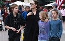 Angelina Jolie dẫn các con đi mua sắm sau khi đạt thỏa thuận ly hôn