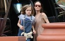 Angelina Jolie giảm cân rõ rệt, phờ phạc ra phố mua sắm cùng con gái