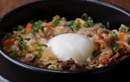 Video: Bật mí mẹo nấu cả bữa tối chỉ bằng nồi cơm điện
