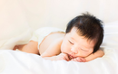  Trẻ sơ sinh ngủ có 3 hiện tượng này hãy nhanh chóng đánh thức dậy