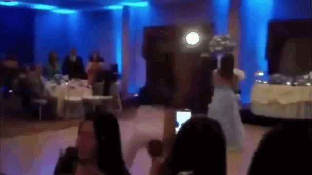 Video: Chú rể lộn santo, đá cô dâu ngã sấp mặt trong ngày cưới