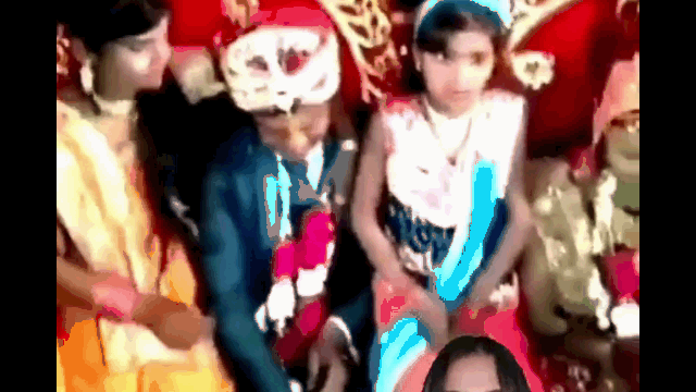 Video: Chị gái cô dâu cưỡng hôn chú rể ngay trong đám cưới