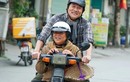 Hoàng Hải chở NSƯT Thanh Quý trên xe máy cà tàng 