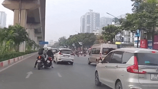 Video: Gây tai nạn, thanh niên đi xe phân khối lớn vẫn thản nhiên bỏ đi