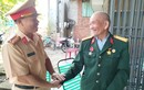 Cựu chiến binh Trần Văn Thanh đón nhận tình cảm của người dân Đồng Nai