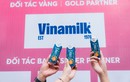 Vinamilk tài trợ “132 kg đạm*” cho 11.000 runner VnExpress Marathon Hà Nội