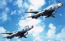 Ảnh hiếm: Su-22M4 Việt Nam tuần tra phòng không với tên lửa R-60