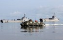 Xe bọc thép BTR-60 Việt Nam bơi cực đỉnh, phối hợp hiệp đồng tốt với tàu đổ bộ 