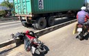 TP HCM: Xe container cán chết người đi xe máy