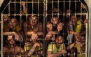 Kinh hãi cảnh tù nhân chen chúc trong nhà tù Philippines