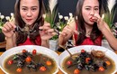 Nữ Youtuber Thái Lan bị cảnh sát bắt vì quay video ăn thịt dơi