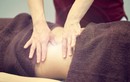 Sốc: Massage giảm cân thô bạo khiến người phụ nữ vỡ thận