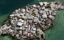 Tận mục cuộc sống trên hòn đảo chật chội nhất thế giới