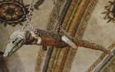Nhà thờ kỳ lạ treo xác cá sấu 500 tuổi lơ lửng trên trần