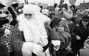 Ảnh hiếm người dân Mỹ đón Giáng sinh "cực khác lạ" năm 1974