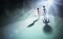 UFO của người ngoài hành tinh đang âm thầm theo dõi Trái đất?