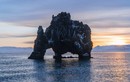 Thú vị khối đá khổng lồ ở Iceland nhìn giống hệt quái thú
