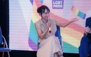 Hé lộ danh tính cô giáo LGBT dạy tiếng Anh gây bão mạng