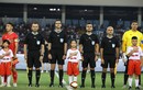 Dàn "match mascot" siêu dễ thương được các cầu thủ Việt Nam dắt tay