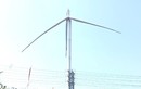 Cánh quạt điện gió ở Gia Lai gãy, treo lơ lửng trên không trung 