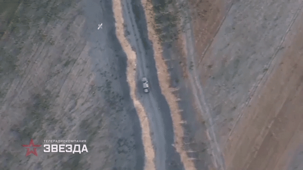 Kinh hãi cảnh tượng UAV cảm tử của Nga diệt gọn thủ lĩnh khủng bố