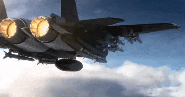 Mỹ trình làng tiêm kích 'Đại bàng II', đối thủ đáng gờm của Su-35S