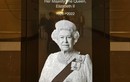“Biển người” tới Cung điện Buckingham tiễn biệt Nữ hoàng Elizabeth II