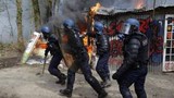 Bạo loạn ở Pháp chống thu hồi đất