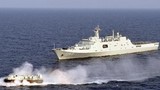 Tàu đổ bộ “khủng” Trung Quốc tập trận ở Biển Đông