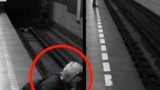 Thiếu nữ Czech bị tàu điện ngầm cán... không chết