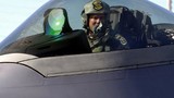 Phi công lái F-22 có thêm “đồ” mới