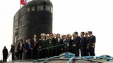 Thủ tướng thăm tàu ngầm lớp Kilo Hà Nội