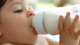 Đau đầu “cuộc chiến” chọn sữa cho con
