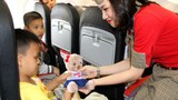 Hết “hút” khách hàng lớn, VietJetAir nịnh thượng đế “nhí“