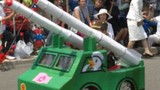 Trẻ em Triều Tiên “diễu binh” với vũ khí mô hình