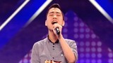 Chàng trai gốc Việt tỏ tình với nữ giám khảo X Factor