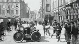 Khó tin độc chiêu quay, đỗ ô tô những năm 1920