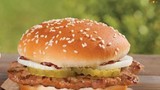 Burger King “vượt mặt” đối thủ, bán sandwich 1 đô