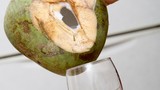 Muốn giảm cân nên uống nước dừa