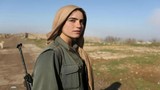 Vẻ đẹp mộc mạc của nữ chiến binh người Kurd chống IS