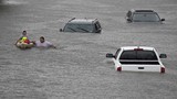 Cảnh ngập lụt kinh hoàng ở Texas vì siêu bão Harvey