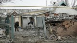 Nhà cửa tan hoang ở vùng chiến sự miền Đông Ukraine