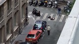 Hiện trường đâm dao kinh hoàng ở Paris, nhiều người thương vong