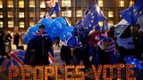 Đàm phán Brexit vẫn “bế tắc”, dân Anh biểu tình