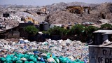 Hãi hùng cuộc sống trong bãi rác lớn nhất Châu Phi