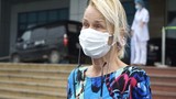 Bệnh nhân nước ngoài mắc COVID-19 được chữa khỏi xúc động cảm ơn Việt Nam