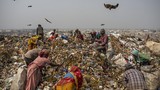 Cận cảnh cuộc sống mưu sinh ở bãi rác trên khắp thế giới